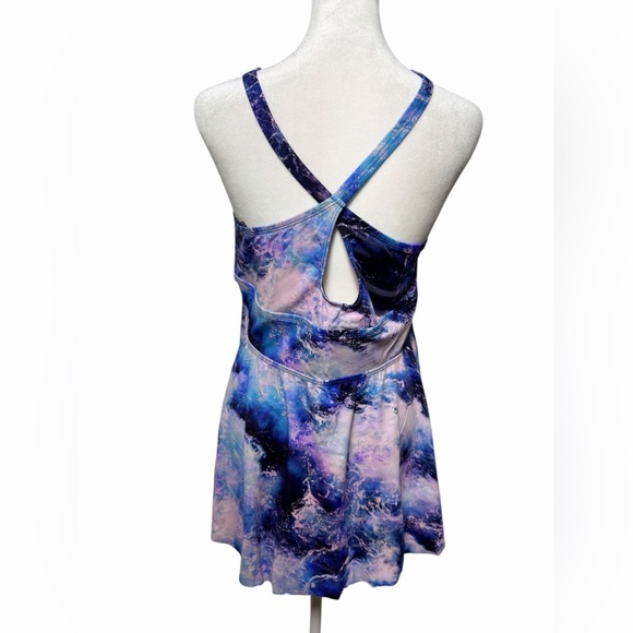 Torrid Wire-Free Racerback Tankini with UPF 40+, 2X D/DD - Picture 3 of 8